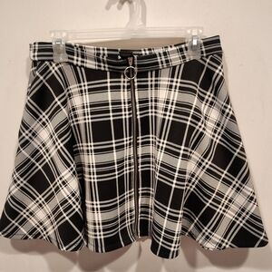 Hot Topic Women's Plaid O-Ring Zip Front Mini Skirt Sz M Preppy Academia Punk